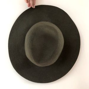 Talula 100% wool hat